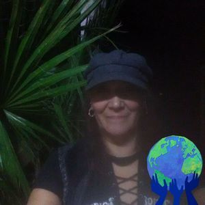 Meet your Posher, Lydia